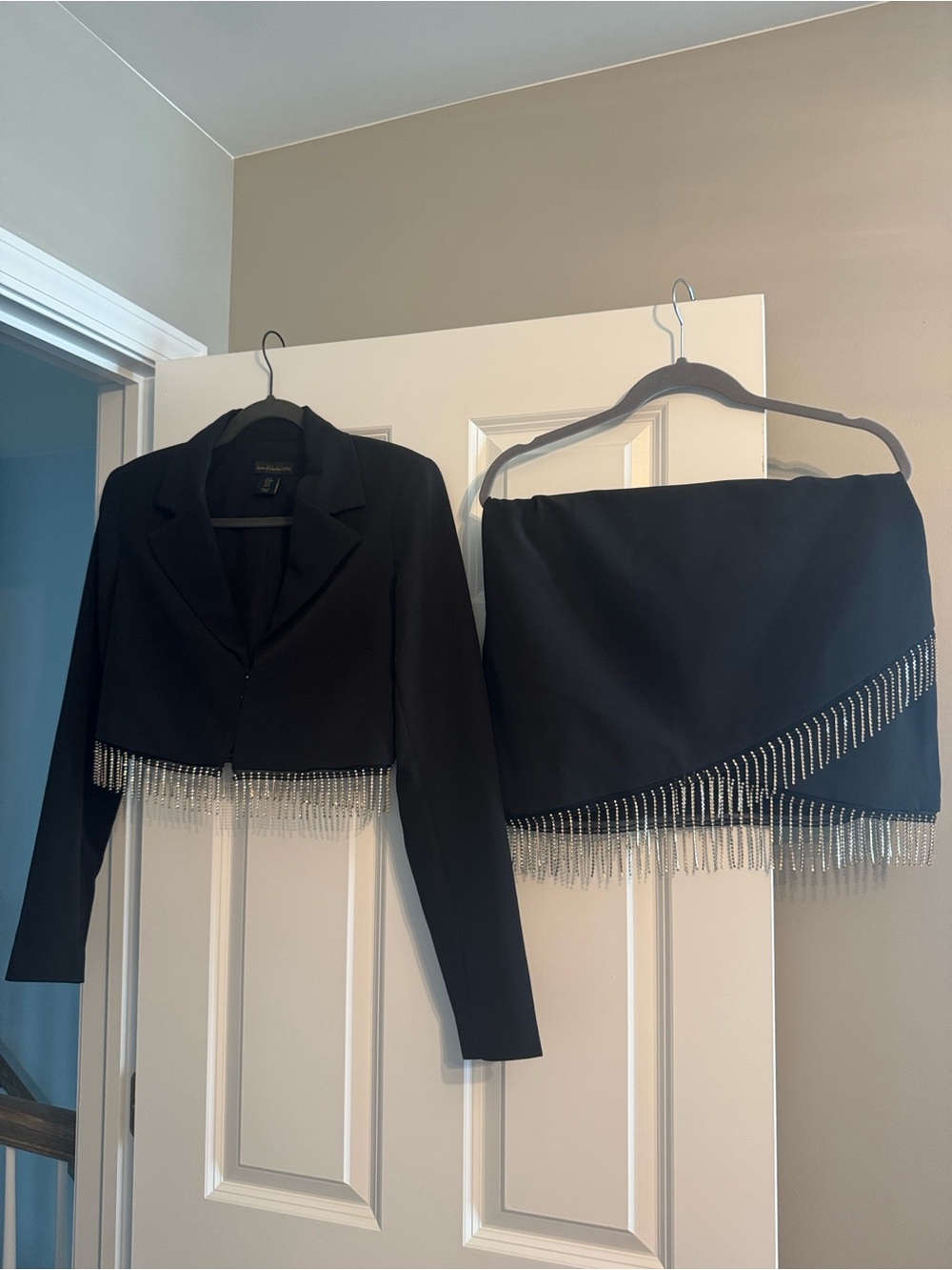 House of Harlow 1960 Black Cropped Blazer and Crystal-Trim Skirt Set - Picture 10 of 10